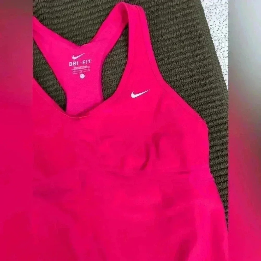 NIKE Nike Dri-Fit IN PINK TANK TOP IN L
